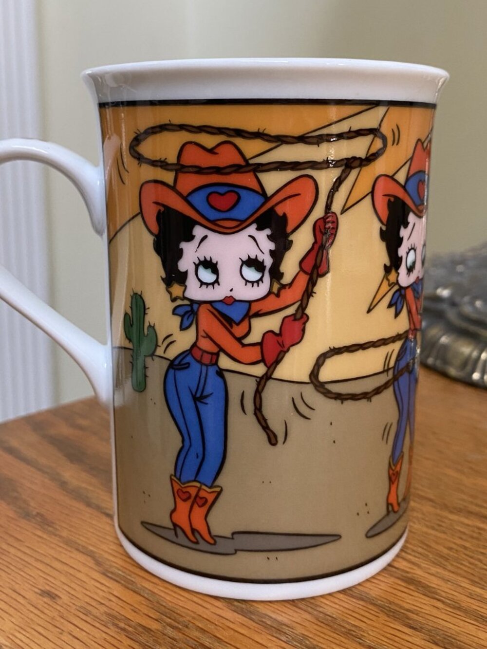 New Vintage Betty Boop "Betty On The Ropes" Mug/Cup in Box